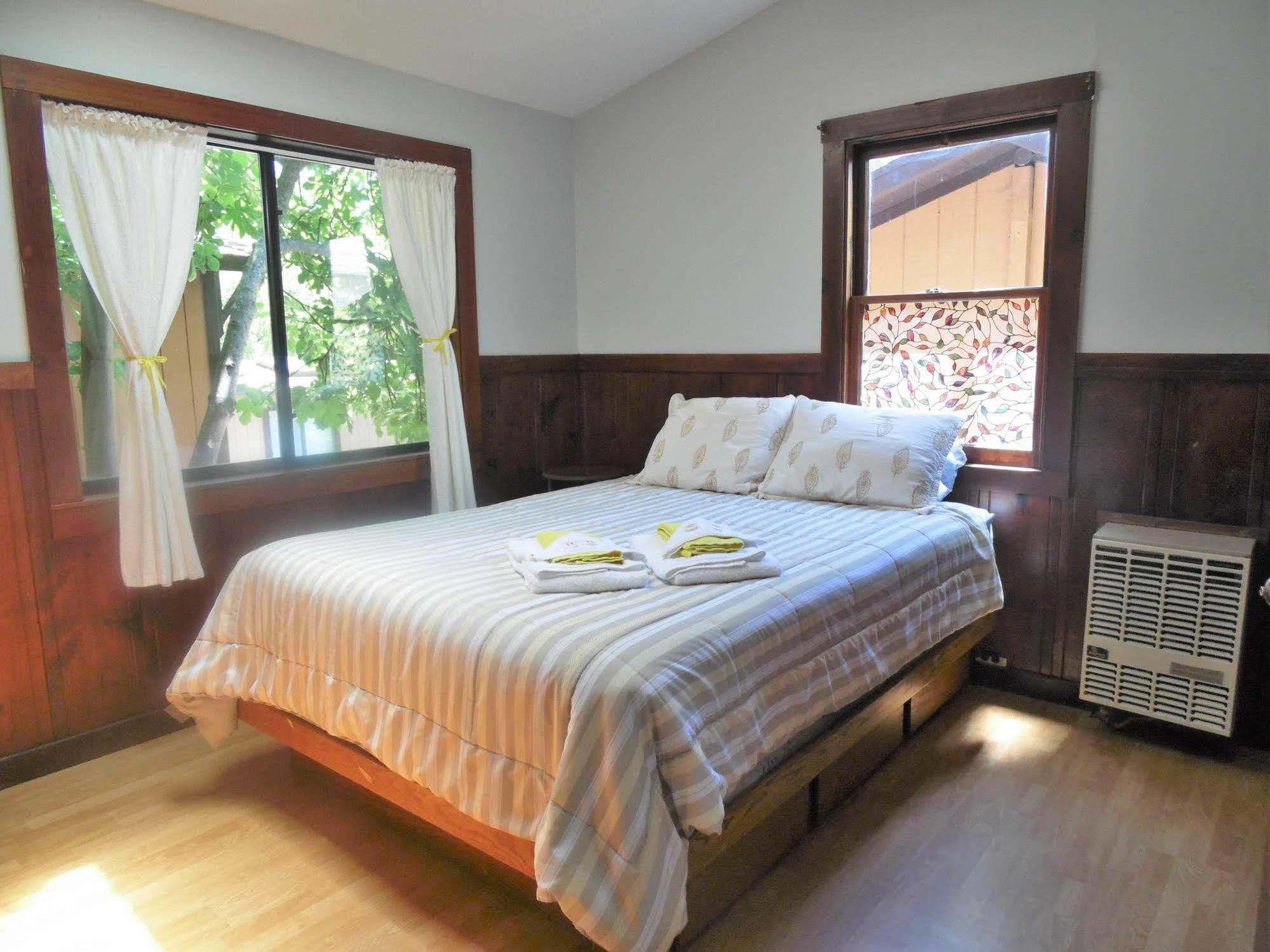Riverlane Resort Guerneville Eksteriør billede